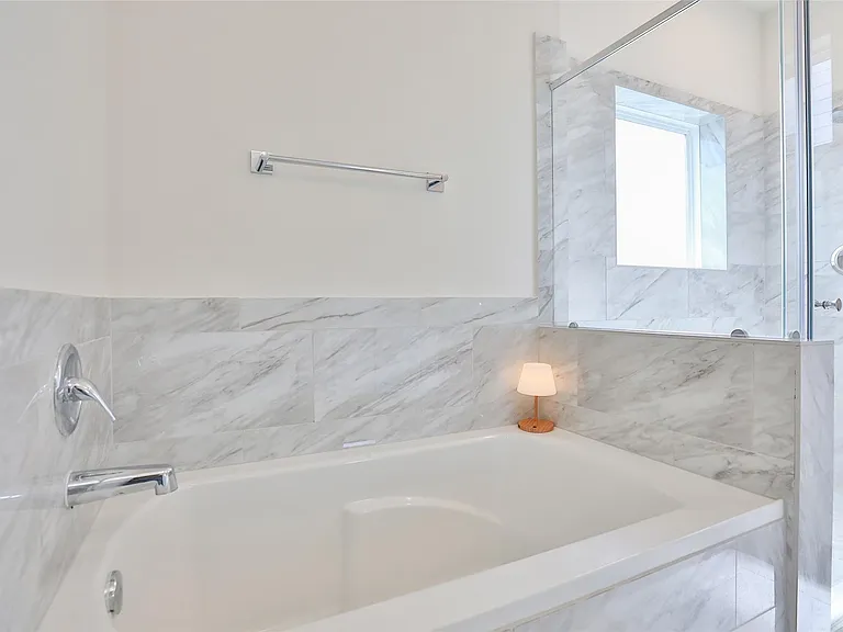 4811 Martin Oaks Ln — Photo 18