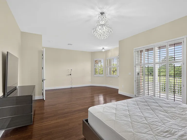 1724 Annandale Cir — Photo 42