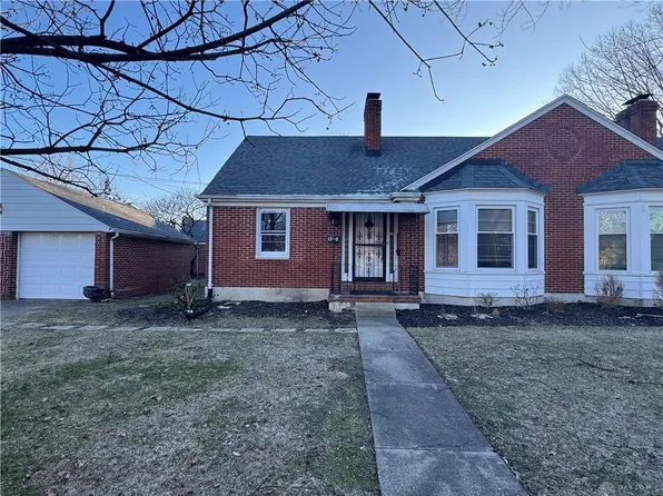 1240 Delaine Ave, Oakwood, OH 45419