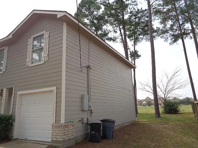 3 bed, 2.0 bath, 1564 sqft, $1,500 — Photo 2