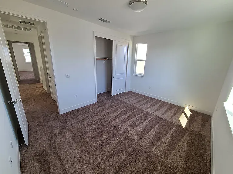 118 E Vince St — Photo 18