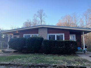 906-908 5th Ave, Silvis, IL 61282