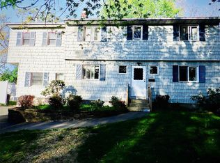 40 Kent Ln, Centereach, NY 11720