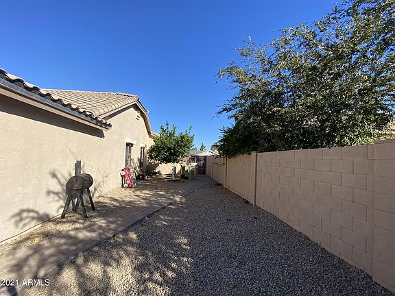3rd image of 8367 W Maryland Ave