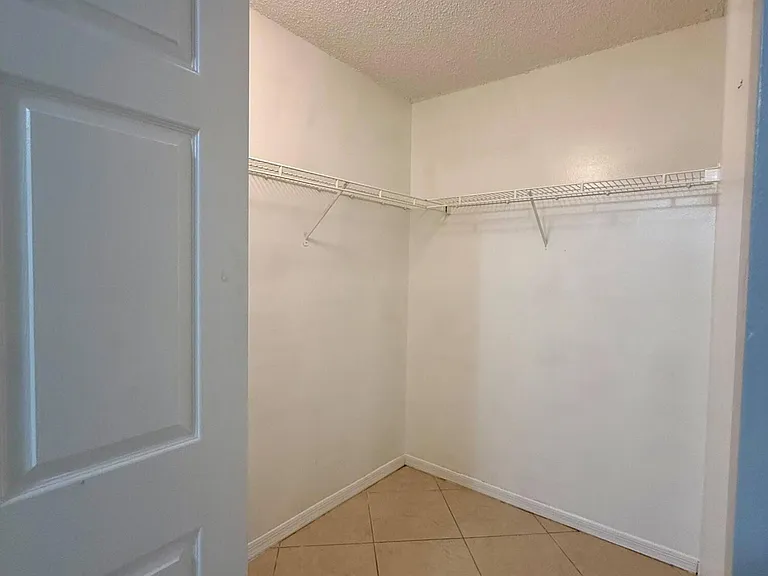 5065 Wiles Rd #105 — Photo 14