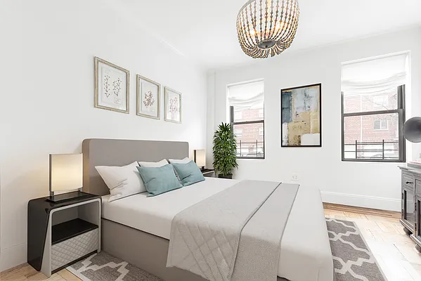 Sold by Modern Spaces | media 7