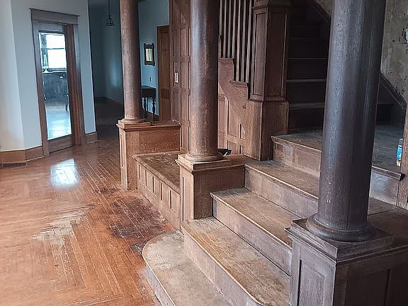 stairs entry