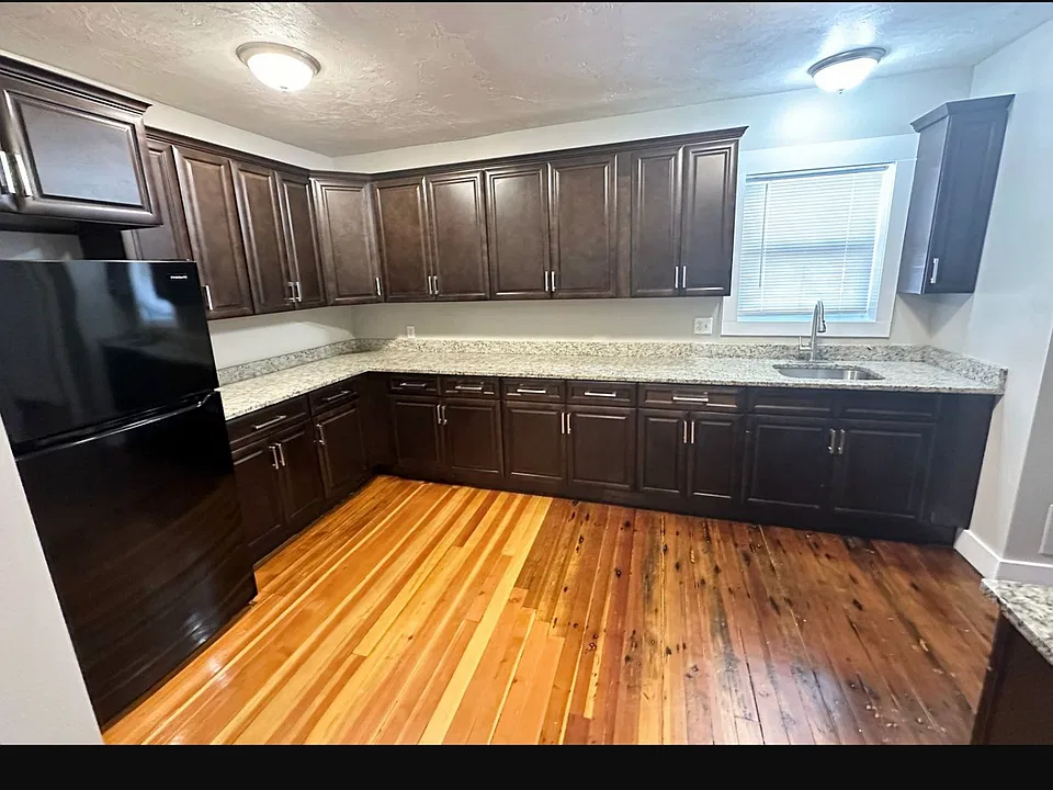 192 Washington St #3L