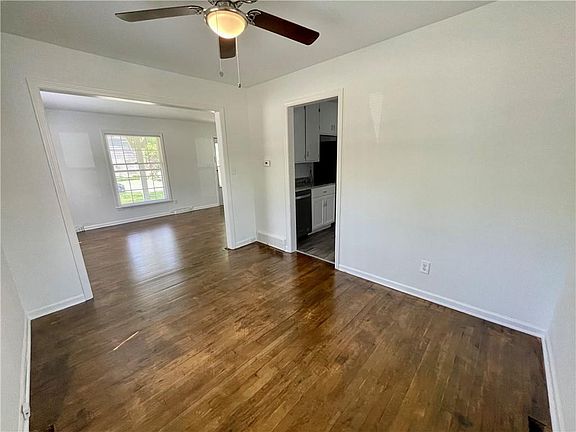 3rd image of 6643-6645 Floyd Ln