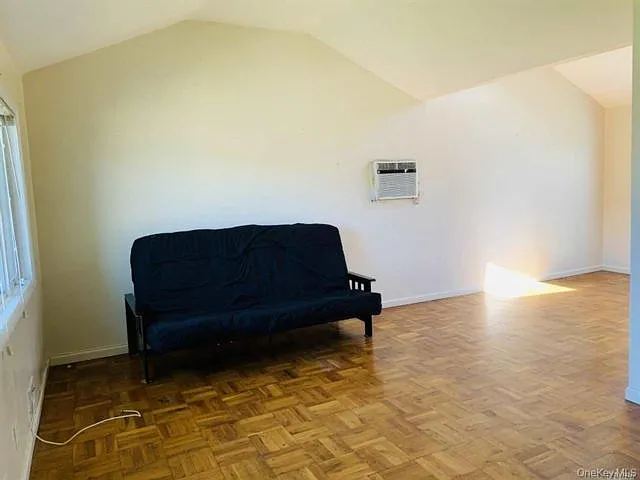 4 Willow Pl — Photo 3