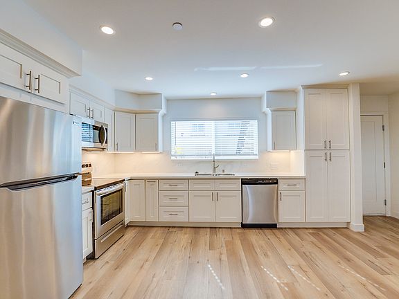 4th image of 844-850 G Ave #844-A