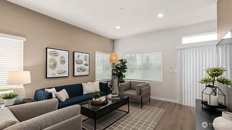 3rd image of 15215 35th Ave W #B5