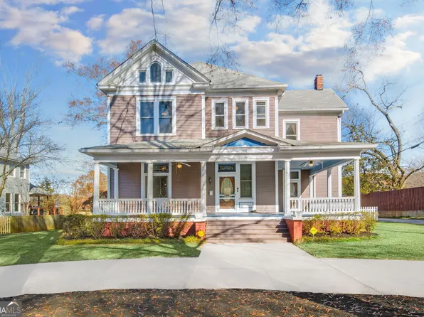 82 E Broad St, Newnan, GA 30263