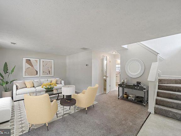3rd image of 2089 Tanglewood Dr
