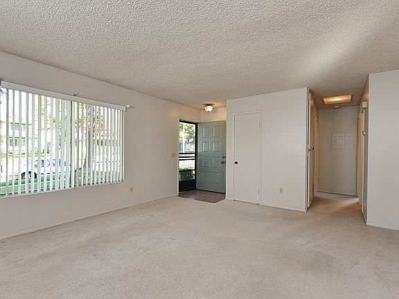 3rd image of 884 W. 13th Street #Unit 1