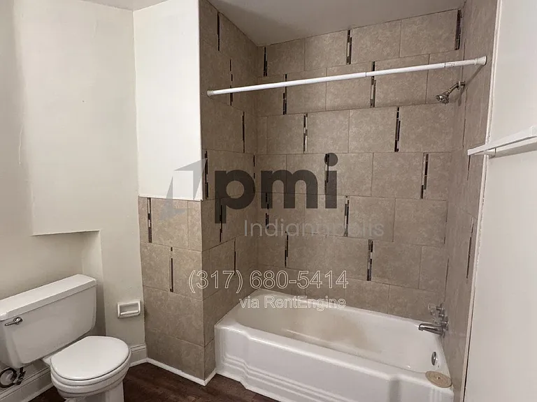 2323 Newton St #20 — Photo 11