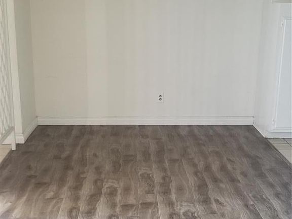 2nd image of 5232 Fairview Blvd APT 1