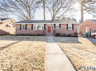 317 Yorktown Dr, Colonial Heights, VA 23834