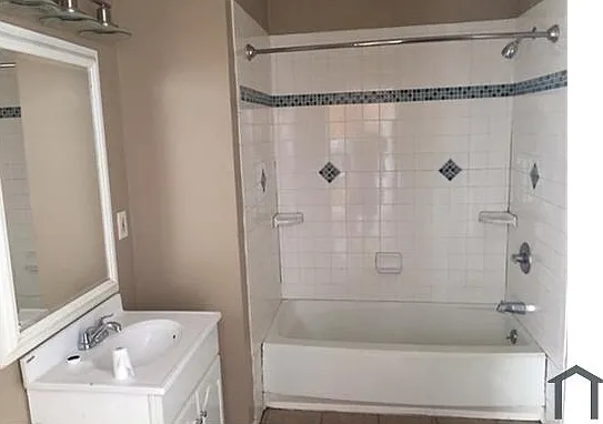 4 bed, 1678 sqft, $1,922 — Photo 4