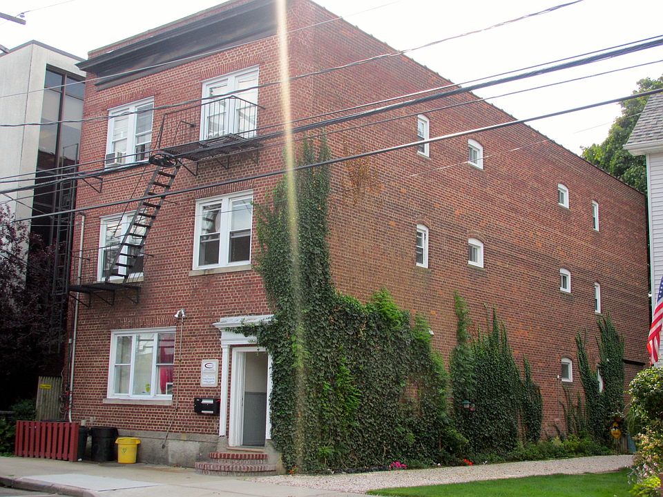 1st image of 8 N Tyson Ave APT 3