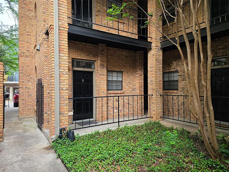 505 W 18th St #I — Photo 17