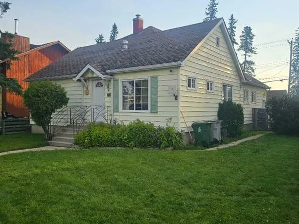 1109 W 50th St, Edson, AB T7E 1G1