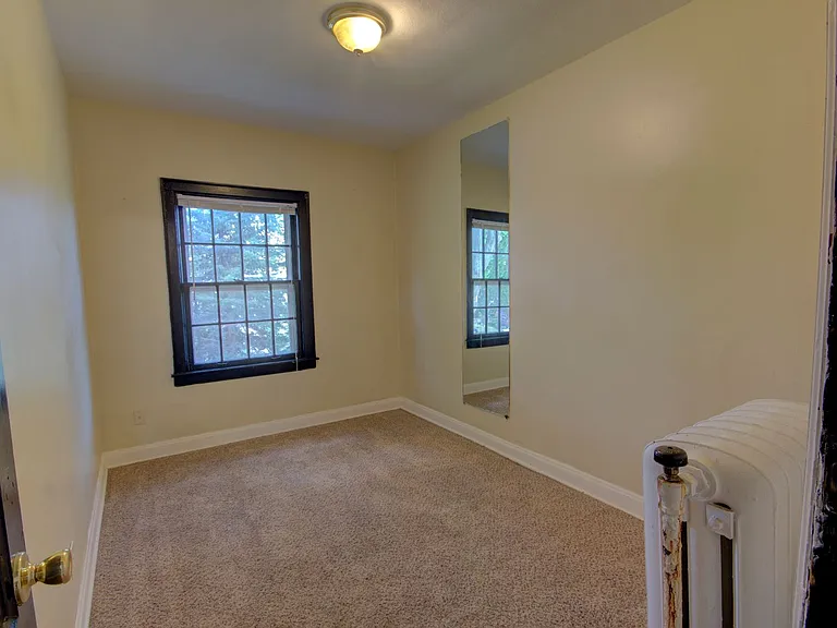 624 Scott St — Photo 9