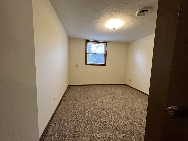 Carriage Hill Apartments — Photo 14