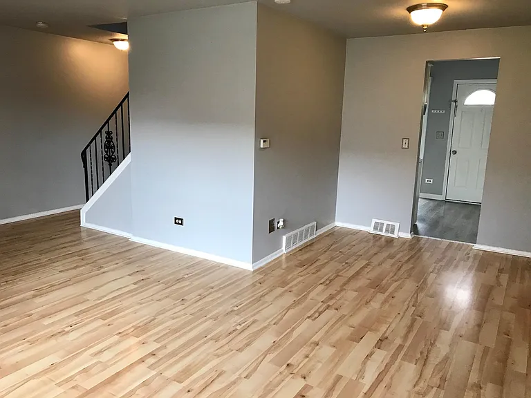 512 Washington Sq — Photo 3