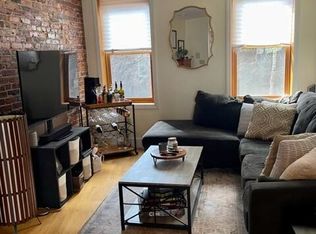 46 Hull St #1F, Boston, MA 02113