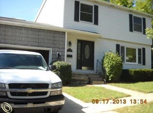 435 1st St, Milford, MI 48381