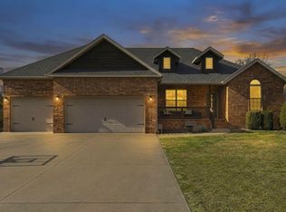 1539 S Elm Road, Marshfield, MO 65706