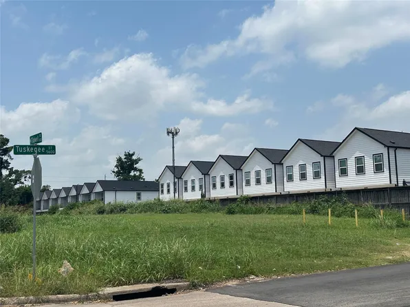 0 Adolph Dr, Houston, TX 77091