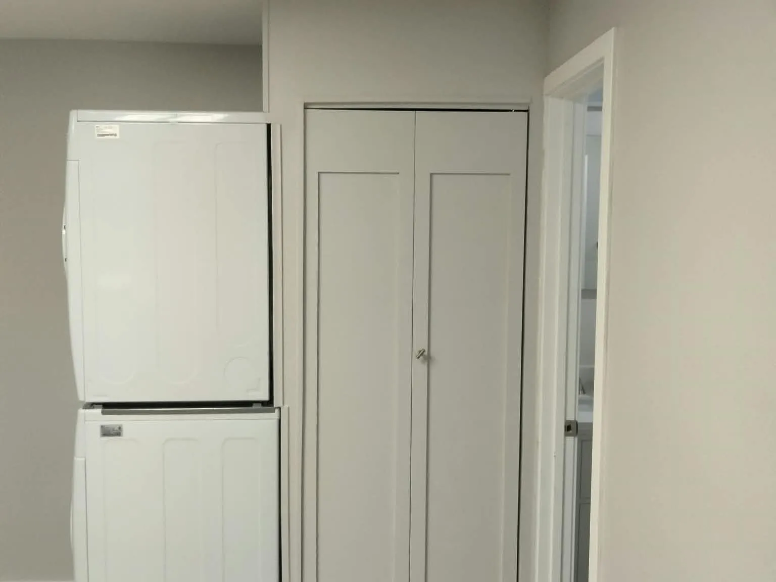 1 bed, 470 sqft, $2,400 — Photo 4
