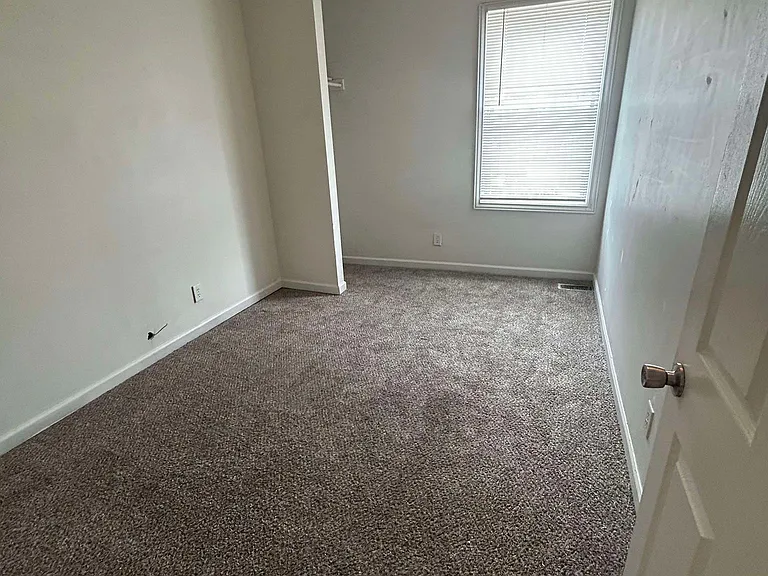 402 Elm St #2 — Photo 7