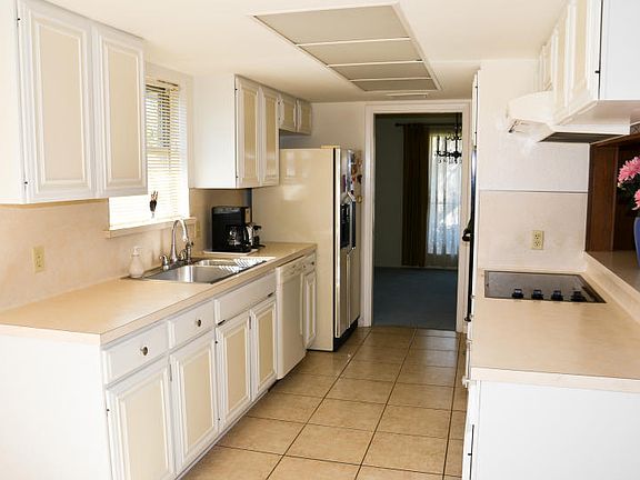 5th image of 1310 Southbay Dr