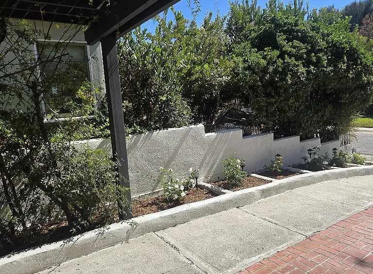 1151 Heather Sq — Photo 36