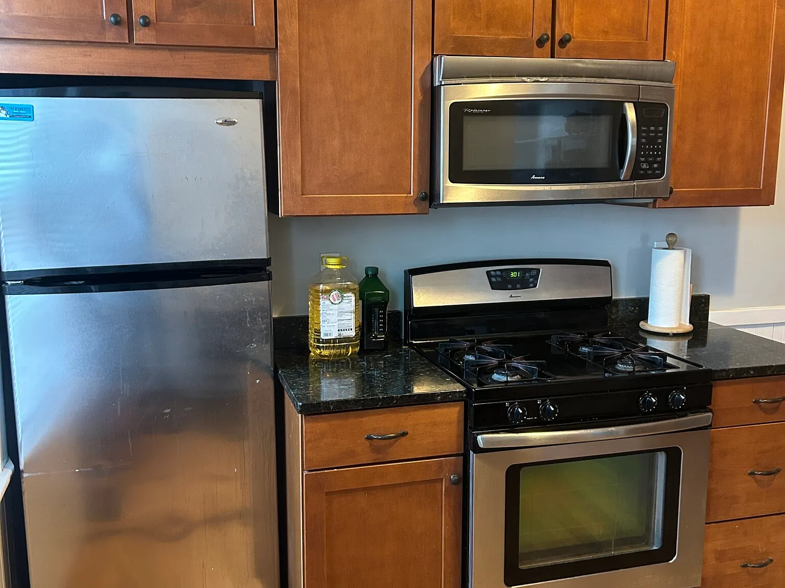 4 bed, 1.0 bath, 1150 sqft, $4,300 — Photo 2