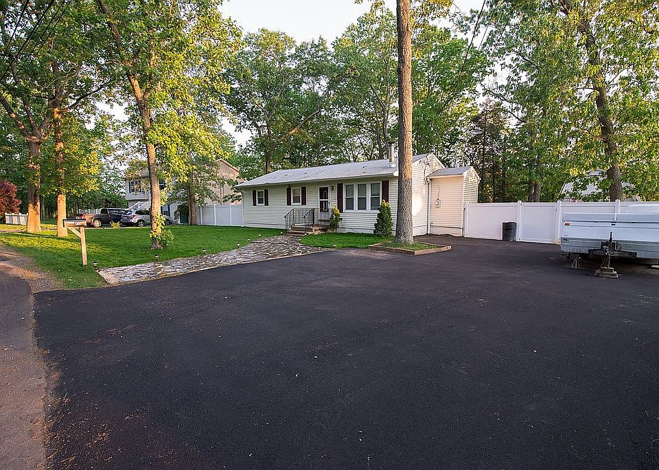 1st image of 420 Virginia Dr