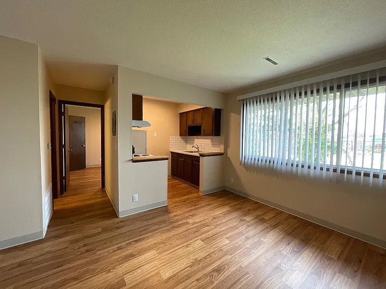 3306 Grand Ave #9 — Photo 4