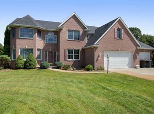 313 Hyder Circle Dr, Plainwell, MI 49080