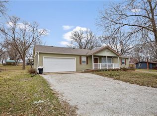 3723 Lake Trenton Dr, Trenton, MO 64683