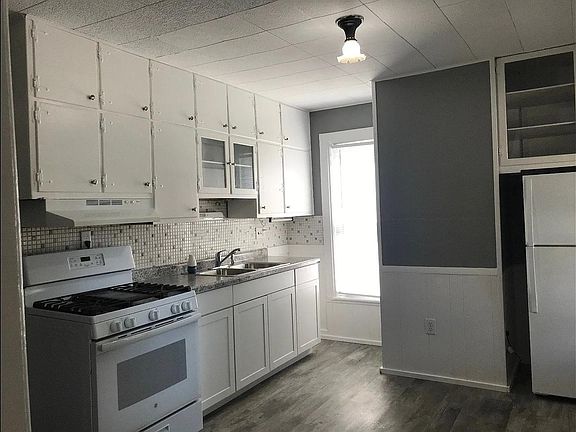 3rd image of 133 Gurler St