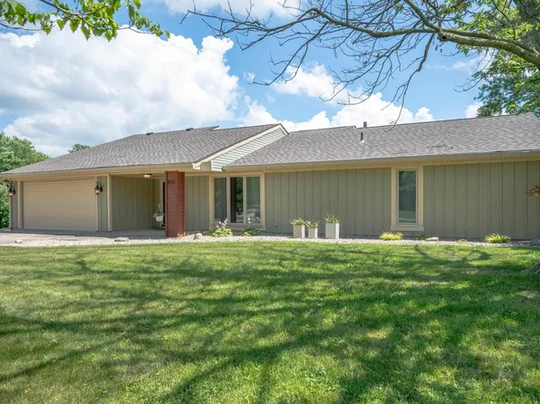 8116 N Santa Barbara Dr, Muncie, IN 47303