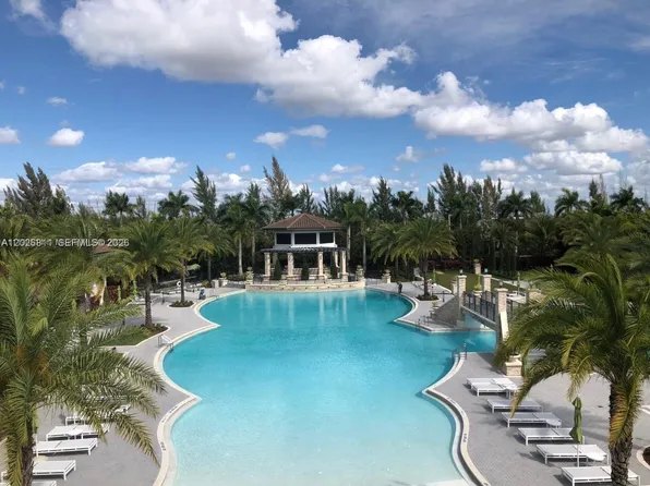 8960 NW 97th Ave APT 102, Doral, FL 33178