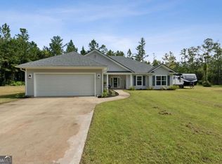 463 Big Pine Dr, Kingsland, GA 31548