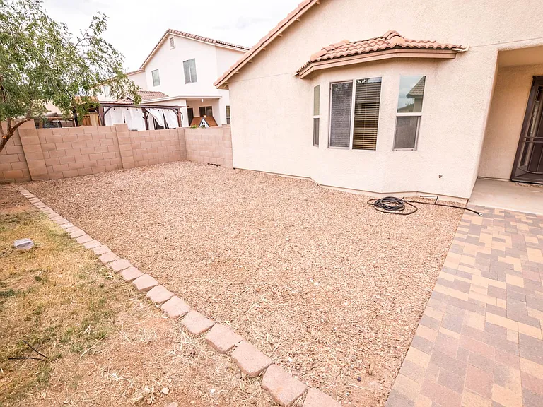 278 Bainbridge Dr — Photo 44