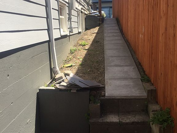 Walkway for Bottom Unit