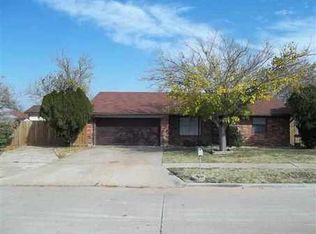 1602 NW Cheyenne Cir, Lawton, OK 73505