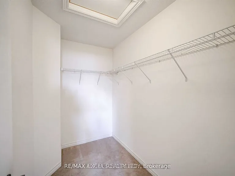 67 Alvin Curling Cres — Photo 35